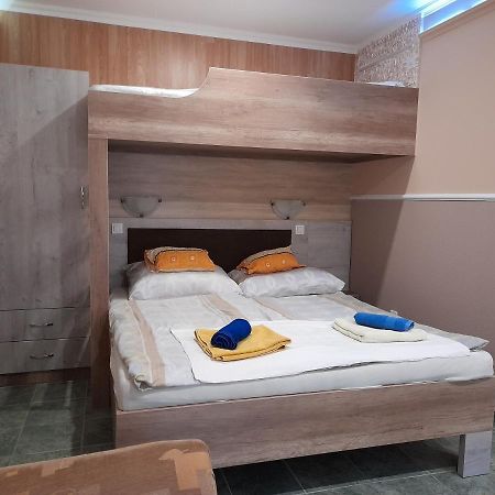 Andrea Apartman Hajduszoboszlo Exterior photo