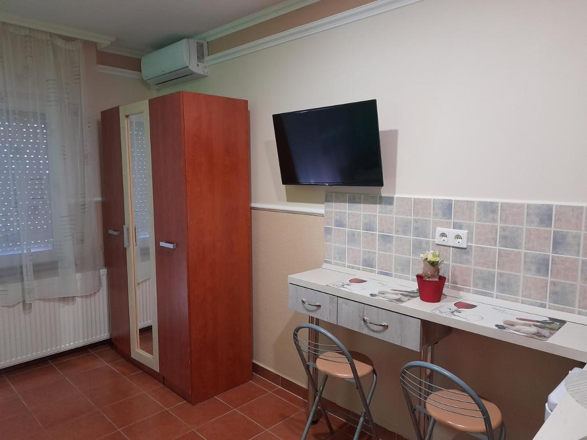 Andrea Apartman Hajduszoboszlo Exterior photo