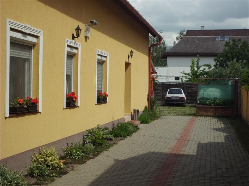 Andrea Apartman Hajduszoboszlo Exterior photo