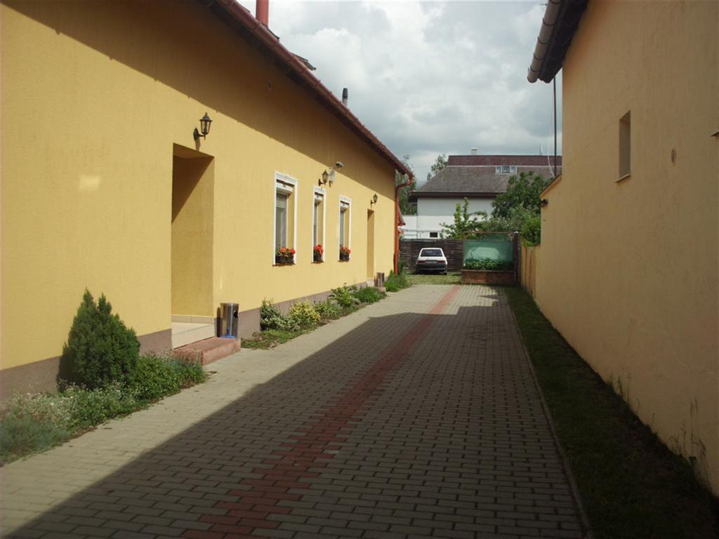 Andrea Apartman Hajduszoboszlo Exterior photo