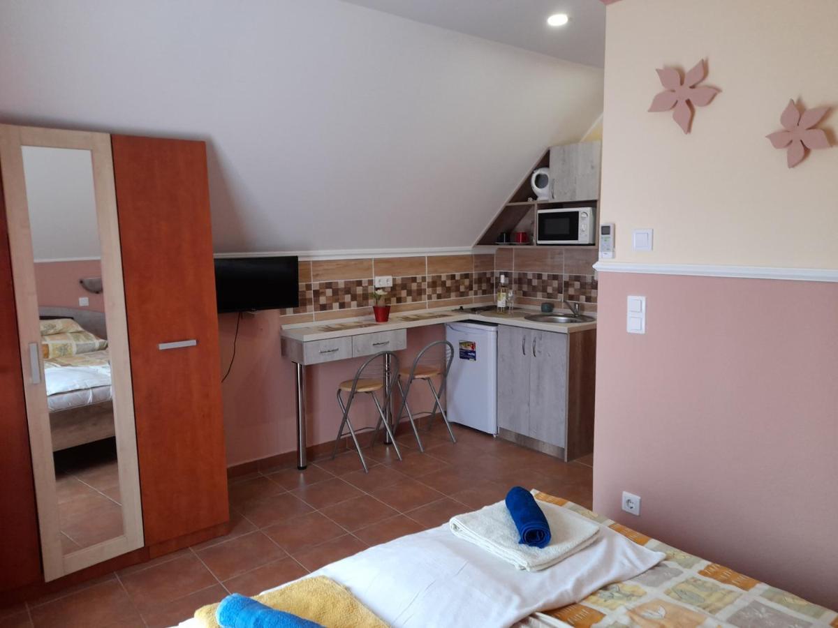 Andrea Apartman Hajduszoboszlo Exterior photo