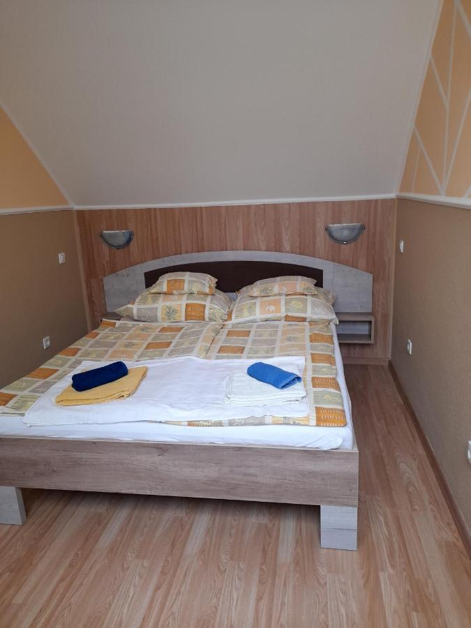 Andrea Apartman Hajduszoboszlo Exterior photo