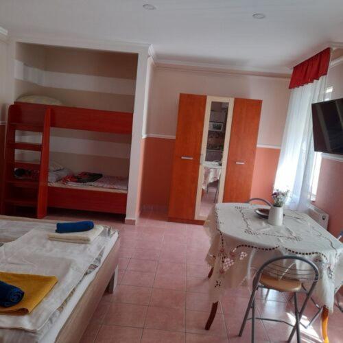 Andrea Apartman Hajduszoboszlo Exterior photo